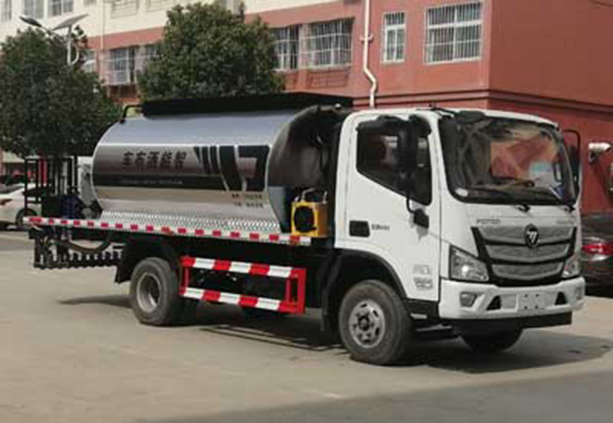 福田歐馬可S3瀝青灑布車(chē)